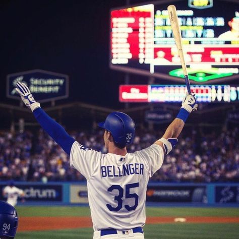 Baseball Wallpapers, Los Angeles Dodgers Stadium, Baseball Images, Texas High School, Baseball Wallpaper, Dodgers Girl, Sports Players, Corey Seager, Cody Bellinger