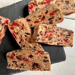 Icebox Fruitcake Recipes Graham Crackers, Ice Box Fruit Cake Graham Crackers, Icebox Fruit Cake Recipe, Icebox Fruitcake, Grammas Recipes, Blueberry Crunch, Christmas Fruitcake, Fruit Cake Recipe, Icebox Cake Recipes