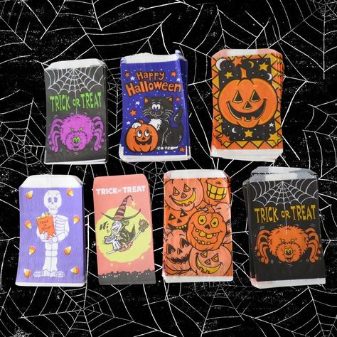 Vintage Halloween Treat Bags - You Choose One - Paper Trick Or Treat Sacks  - 80s 90s Era - Build Your Own Bundle Witch Bag, Halloween Month, Vintage Halloween Art, Halloween Hocus Pocus, Halloween Treat Bags, 90s Era, Vintage Halloween Decorations, Fun World, Halloween Bags