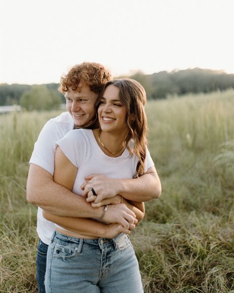 What does it look like at an engagement session with me? Here’s a look! 👉 One of my favorite go-to prompts is to tell my couples to walk with their arms like they’re pretending to be a plane and then telling the guy to hug her from behind and sway side to side. I will also tell the person in the back to kiss the person in front of them on the cheek. I always get super cute, flirty, candid pictures out of it! Try this at your next photo session! Engaged | destination wedding | elopement pho... Hugs From Behind, Bf Quotes, Hug From Behind, Candid Pictures, Cute Flirty, Pose References, Side To Side, Wedding Elopement, Photo Session