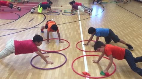 Students love this Four Square Hula Hoop activity! It works on teamwork, fitness, spatial awareness, and underhand throwing skills. It’s a competitive Rec Games, Camp Hope, Gym Games For Kids, Elementary Physical Education, Elementary Pe, Pe Activities, Pe Lessons, Pe Ideas, Pe Class