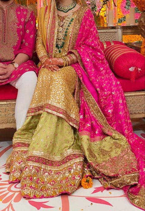 Haldi Function Dress, Bunto Kazmi, Pakistani Bridal Couture, Desi Clothing, Mehndi Bride, Mehndi Function, Eastern Wear, Pakistani Party Wear Dresses, Pakistani Bridal Dress