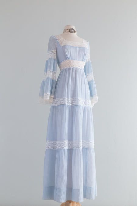 Vintage Blue Lace Dress, Pale Blue Dress, Wedding Dresses 50s, 1900 Fashion, Vintage Clothing Store, Vintage Clothing Boutique, Vintage Wedding Dresses, Edwardian Dress, Fantasy Dresses