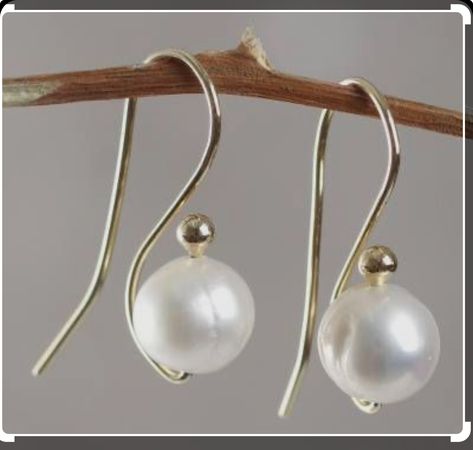 Crystal Point Jewelry, Anting Manik, Bijoux Fil Aluminium, Hammered Hoop Earrings, Wire Jewelry Designs, Diy Wire Jewelry, White Balloons, Handmade Wire Jewelry, Earrings White