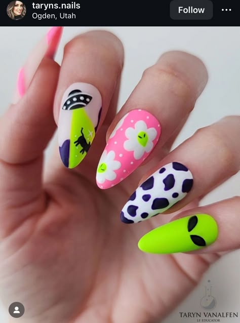 Neon Alien Nails, Nail Designs With Stickers, Bluey Nail Design, Inside Out Nails, Neon Green Nails Design, Bright Fun Nails, Alien Nail Art, 90s Nail Art, Alien Nails