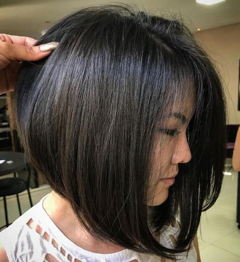 Asian Bob Blowout Bob Blowout, Asian Bob Haircut, Asian Bob, Medium Blonde Hair, Medium Bob Hairstyles, Shoulder Length Hair Cuts, Girl Haircuts, Bob Hair, Long Bob Hairstyles