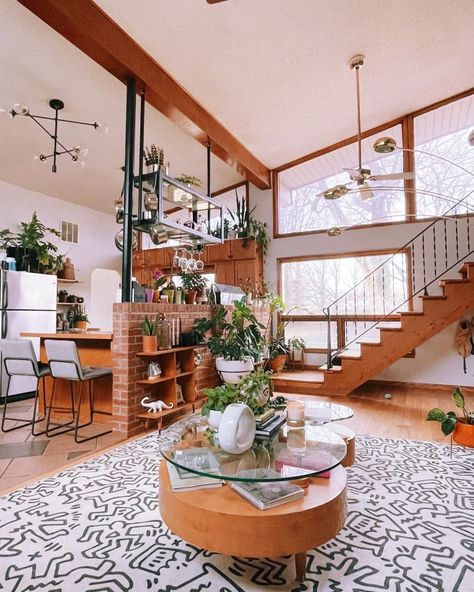 Housing Decor, Mid Century Modern Interior Design, Cinder Blocks, Mid Century Modern Interiors, Beautiful Spaces, Dream Living, Dream Houses, Green House, Japanese House