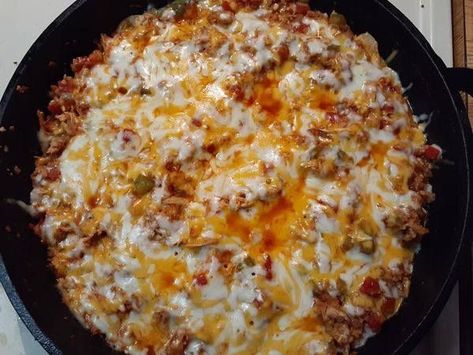 Keto & Low Carb (Simple Recipes) | Dinner tonight was this super easy, Cheesy Mexican Chicken skillet | Facebook Cheesy Chicken Taco Rice, Chicken Taco Rice, Cheesy Mexican Chicken, Crockpot Shredded Beef, Easy One Pan Dinner, Cooking In The Midwest, One Pan Dinner Recipes, Cheesy Chicken Rice, Shredded Beef Tacos