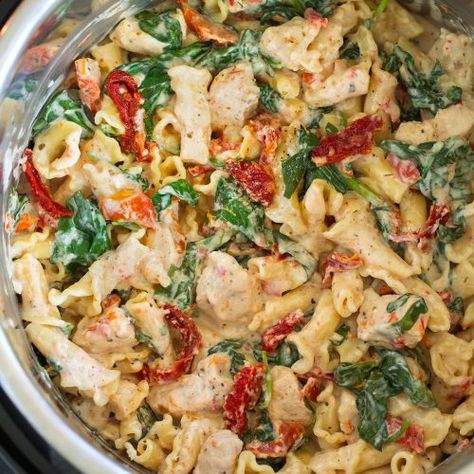 Creamy Chicken Piccata Recipe, Sundried Tomato Chicken Pasta, Creamy Tuscan Chicken Pasta, Creamy Tuscan Chicken, Piccata Recipe, Tuscan Chicken Pasta, Instant Pot Pasta Recipe, Creamy Pasta Dishes, Creamy Chicken Pasta