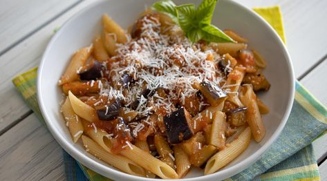 eggplant, pasta and ricotta salata Pasta A La Norma, Easy Pasta Recipes Quick, Eggplant Pasta, Tomato Pasta Recipe, Pasta Alla Norma, Pasta Night, Famous Recipe, Tasty Pasta, Tomato Pasta