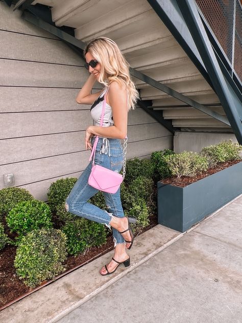 Spring outfits, spring outfit 2022 trends, casual outfit with heels, crossbody purse Pink Crossbody Bag Outfit, Outfit Casual Chic, Crossbody Bag Outfit, Casual Spring Outfit, Black Heels Low, Low Heel Pumps, Pink Crossbody Bag, Croc Leather, Casual Chic Outfit