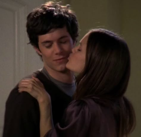 Seth Summer, Seth And Summer, Fake Couple, Oc California, Summer Roberts, Seth Cohen, Adam Brody, Rachel Bilson, The Love Club