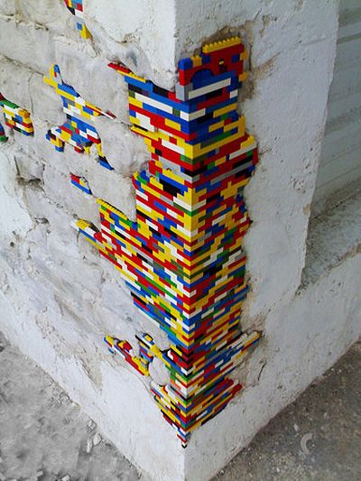 jan vormann: dispatchwork Lego Wall, Lego Architecture, Lego Art, Lego Brick, Street Art Graffiti, Land Art, Public Art, Graffiti Art, Urban Art