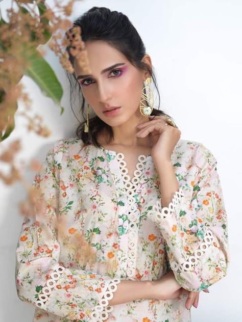 Make this style on your boring all over print cloth, and make it trendy. #kurtawithlace #alloverprjntdresses डिजाइनर कपड़े, Elegant Fashion Outfits, Lace Suit, Lace Dress Design, Simple Kurta Designs, Designer Kurti Patterns, Neck Designs For Suits, Trendy Shirt Designs, Stylish Short Dresses