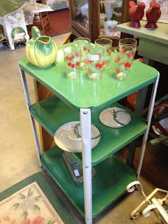 C. Dianne Zweig - Kitsch 'n Stuff: Old Metal 1950s Utility Cart Great For Kitchens And Arts Studios Ikea Utility Cart, Vintage Carts, Kitchen Utility Cart, Vintage Booth, Vintage Cart, Metal Cart, Retro Christmas Decorations, Kitschy Kitchen, Old Metal