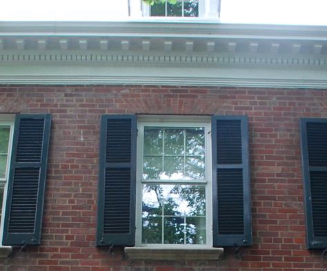 Dentil Mouldings Dentil Molding Exterior, Dentil Moulding Exterior, Rock Exterior, Colonial Front Door, Colonial Dollhouse, Front Portico, Exterior Moulding, Colonial Chic, Dental Molding