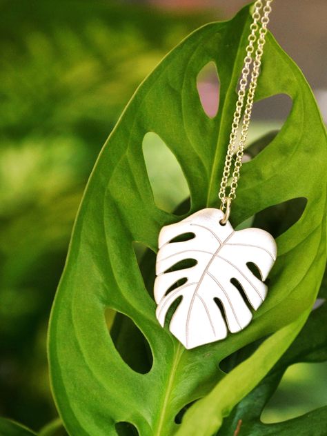 Monstera Necklace Silver Plant Tropical Leaf Pendant Crazy - Etsy Monstera Necklace, Monstera Minima, Plant Necklace, Silver Plant, Crazy Plant Lady, Leaf Plant, Tropical Leaf, Plant Lady, Monstera Leaf