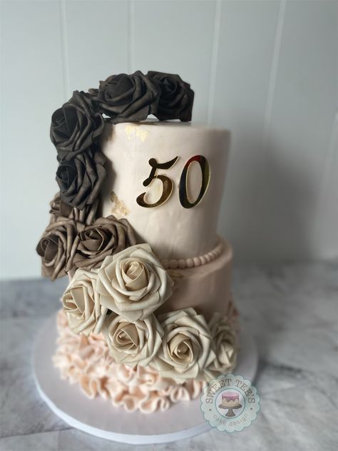 50th birthday party. Two tiered cake withe nude colors Beige And Gold Birthday Cake, Nude Cake Birthday, White And Brown Cake Design, Nude Color Cake, Brown Marble Cake Design, Nude Color, 50th Birthday Party, Tiered Cakes, 50th Birthday