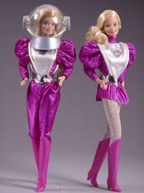 1980s Barbie Dolls, Barbie Photos, 80s Party Outfits, 1980s Barbie, Barbie 80s, Barbie Signature, Diy Costumes Kids, Barbie Costume, Barbie Vintage