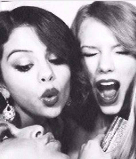 Taylor Swift And Selena Gomez, Selena And Taylor, Friendship Goals, Selena Gomez, Taylor Swift, Swift