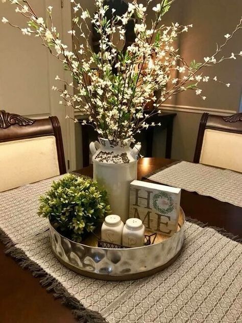 Dining Table Decor Centerpiece, Table Centerpiece Ideas, Coffee Table Decor Living Room, Kitchen Countertop Decor, Table Centerpieces For Home, Kitchen Table Centerpiece, Dining Room Centerpiece, Dining Room Table Centerpieces, Coffee Table Centerpieces