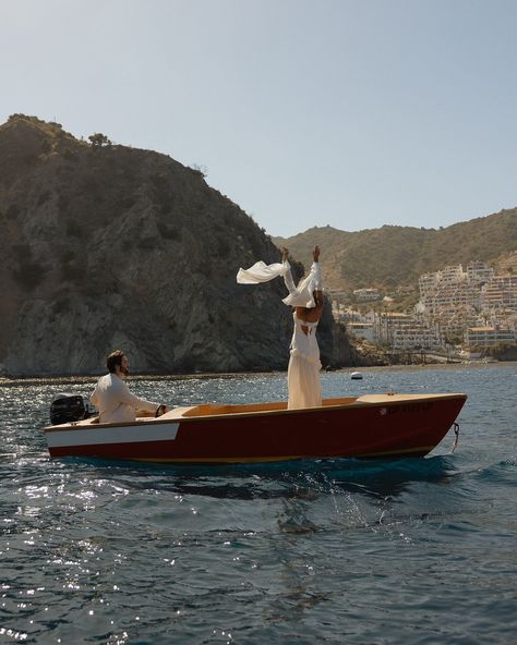 pt.1 of Ashlee + John on Catalina �💌 - Cinematic, movie scene, movies, boats, Catalina island, travel, ocean, Greece, Italy, Europe, California, Hawaii, photography, couples, destination photographer, couples photographer, elopement, nature, engagement photos, inspo Europe Wedding Photography, Catalina Island Engagement Photos, Beach Elopement Aesthetic, Catalina Island Elopement, Catalina Island Wedding, Elope Photos, Elope Hawaii, Catamaran Wedding, Nature Engagement Photos