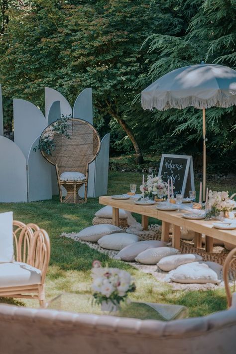 Backyard Baby Shower Picnic, Seattle WA Baby Shower Seating For Mom, Backyard Baby Shower Setup, Picnic Baby Shower Ideas, Baby Shower Venue Ideas, Park Baby Shower Ideas, Rental Backyard, Backyard Baby Shower Ideas, Baby Shower Backyard, Baby Shower Picnic