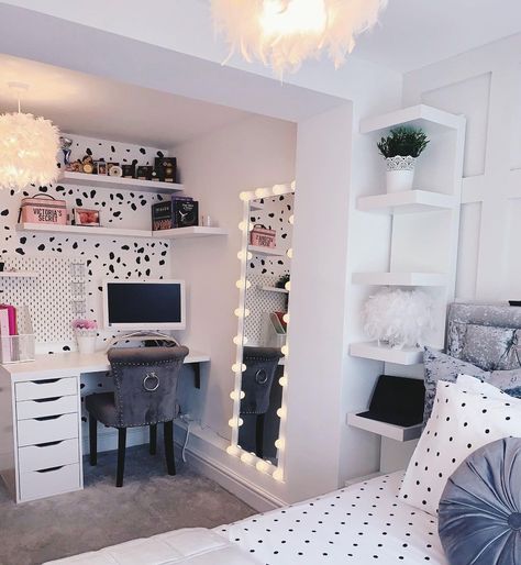 Dalmatian Bedroom, Dalmatian Room, Dream Rooms For Teens, Study Area, Dalmatian Print, Study Areas, Beautiful Bedrooms, Bedroom Inspo, Dream Room