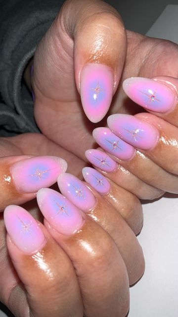 Good Energy Nails, Pink Purple Aura Nails, Aura Nails Stars, Multicolor Aura Nails, Pink And Blue Aura Nails, Lavender Aura Nails, Aura Nails With Silver, Pink And Purple Nails Designs, Aura Nails Purple