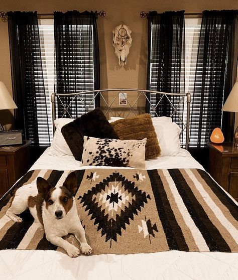 Western Dog Room, Southwest Decorating, Western Bed, Ranch Bedroom, Cowgirl Bedroom, Cowboy Room, Western Bedrooms, Cowgirl Room, Western Bedroom Decor