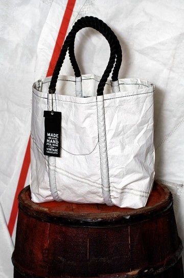 Tyvek Bags, Sail Bag, Handbags Cheap, Brand Handbags, Recycle Bag, Designer Purses, Designer Totes, Eco Bag, Big Bags