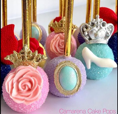 Disney Princess Treats Dessert Tables, Disney Princess Cake Pops, Princess Cake Pops Ideas, Princess Cakesicles, Disney Princess Cake Pops Ideas, Princess Desserts, Cakesicles Disney Princess, Disney Princess Cakepops, Cake Pops Princess