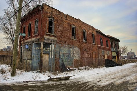 Detroit Riots, Abandoned Detroit, Detroit History, Old Abandoned Buildings, Abandoned Property, Mountain Landscape Painting, Detroit City, The American Dream, Abandoned Mansions