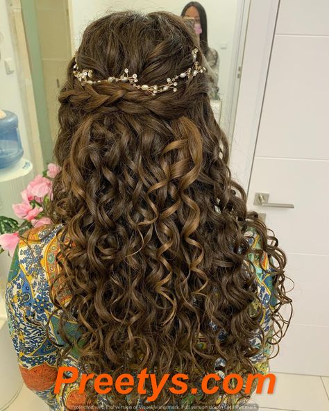 Easter Chic: Trendy Hairstyles to Try in 2024 Preetys.com Ringlet Curls Wedding Hair, Curly Hair Braids Wedding, Wedding Hair For Long Curly Hair, Hairstyle Curly Hair Wedding, Tiara Hairstyles Open Hair, Wedding Hair Styles For Curly Hair, Curly Wedding Hair Down, Naturally Curly Prom Hair, Curly Hairstyles Bride