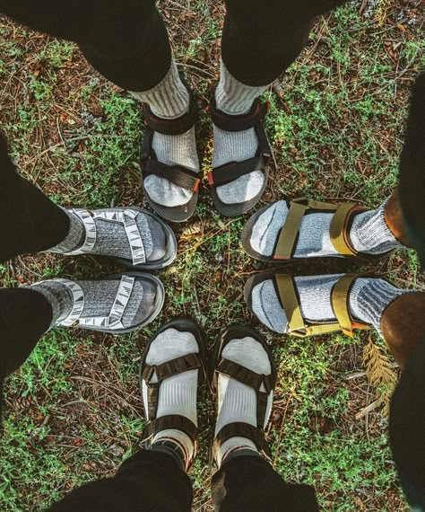 Teva Sandals With Socks Outfit, Teva Socks Outfit, Chacos With Socks Outfit, Socks And Sandals Outfit Summer, Teva Hiking Outfit, Teva With Socks, Teva Sandals Aesthetic, Tevas Outfit Summer, Teva Sandals Outfit Hiking