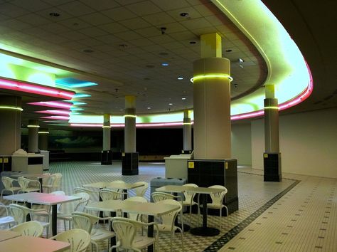 This Is How Beautiful And Weird The Food Court Of An Abandoned Mall Can Look Cyberpunk Synthwave, Strangely Familiar, Abandoned Malls, Dead Malls, Mall Food Court, Familiar Places, Anime Retro, Art Cyberpunk, The Backrooms