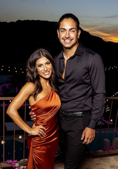 Love Island Australia: Austen and Claudia WIN 2022 series following 'split or steal' $50,000 twist Check more at https://newscnnn.com/love-island-australia-austen-and-claudia-win-2022-series-following-split-or-steal-50000-twist/ Claudia And Austen Love Island, Claudia Love Island, Love Island Australia 2022, Love Island Australia, 21 December, Glamour Decor, Choose Love, December 2022, News Agency