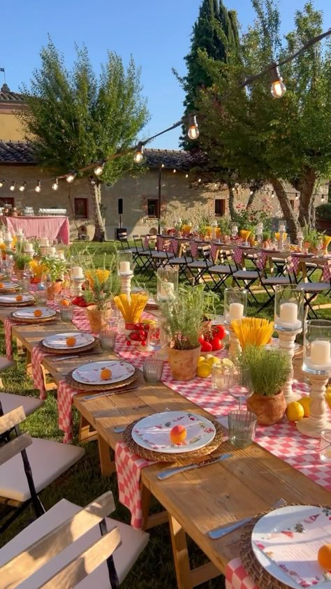 Villa Catignano | Yesterday ❤��️Feel the Tuscan vibe! 💫🇮🇹Such a magical Pasta Party ☀️ Helle & Mathias’s Welcome Dinner 9th May Videos & Photos :… | Instagram Italy Inspired Party Decor, Tuscan Nights Party, Pizza Party Welcome Dinner, Italian Wedding Pizza Party, Italian Summer Aesthetic Party, Italy Engagement Party, Tuscan Garden Party, Rustic Italian Dinner Party Decor, Italian Lunch Table