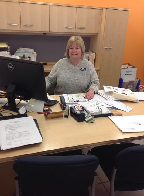 Mary Jo, our Accounting Office Manager! Bank Manager Picture, Bank Manager Office, Banking Aesthetic, Bank Pictures, Accountant Office, Military Office, Bank Manager, Bank Office, Credit Card Tool