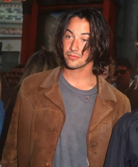 Curly Wavy Hairstyles Men, 90s Male Hairstyles, Straight Hairstyles For Men, Popular 90s Hairstyles, Wavy Hairstyles Men, 90s Haircut Men, Haircuts 90s, 90s Hairstyles Men, Keanu Reeves Young