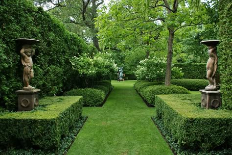 Formal hedges and garden statuary in one of the front gardens | Flickr - Photo Sharing! House Curtains, Chicago Landscape, Formal Garden Design, Country Garden Design, Front Gardens, Formal Garden, English Country Gardens, Landscape Designs, Formal Gardens