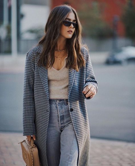 Paola Alberdi, Brunette Aesthetic, Feels Like Fall, Home For The Holidays, End Of The Year, Stylish Women, Chic Style, Duster Coat, Winter Fashion