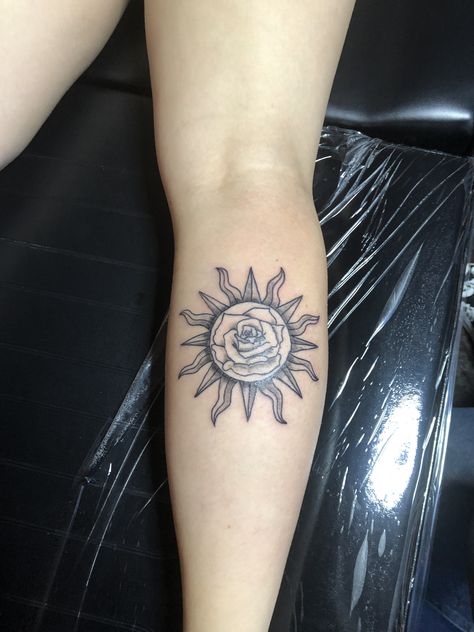 Sun Princess Rose in Cherokee Sun With Roses Tattoo, Sun Flower And Rose Tattoo, Rose And Sun Tattoo, Sun And Rose Tattoo, Sun Princess, Aztec Tattoo Designs, Manga Tattoo, Aztec Tattoo, Sun Tattoo