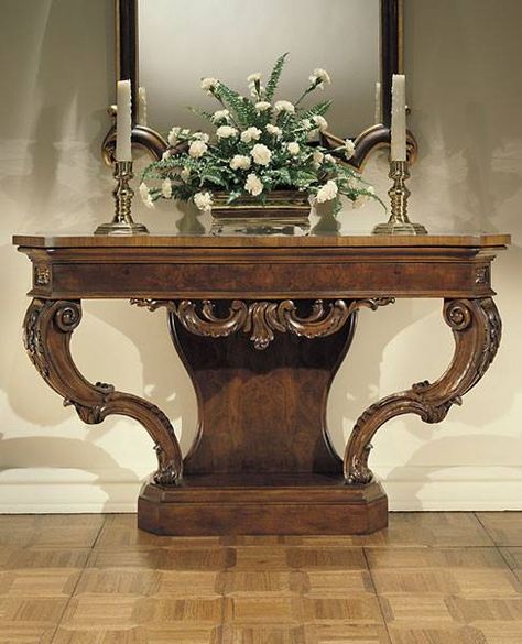 Fourier Ideas Entryway, Console Decor, Old World Furniture, Foyer Ideas Entryway, Foyer Furniture, Luxury Sofa Living Room, Foyer Ideas, Italian Furniture Design, Console Table Decorating