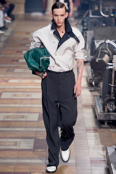 Lanvin Menswear, Men Fashion Week, Paris Mens Fashion, Lanvin Men, White Dress Shoes, Grace Jones, Paris Mode, Layered Fashion, Spring Summer 2014