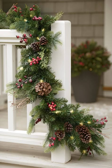 50+ Best Christmas Porch Decoration Ideas for 2021 Outdoor Garland, Christmas Wreath Decor, Pre Lit Garland, Garland Ideas, Porch Railing, Christmas Porch Decor, Christmas Outdoor, Light Garland, Christmas Mantels