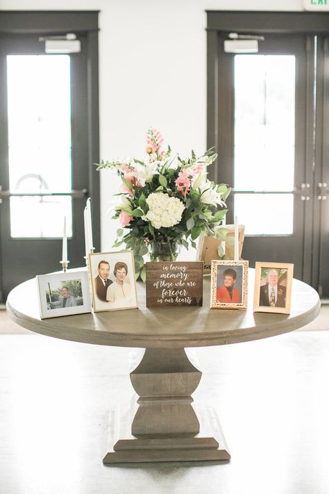 Our Favorite Ways Couples Have Honored Their Grandparents - Soiree IA Grandparents At Wedding, Memory Table Wedding, Iowa Wedding, Memory Table, Kent Wedding, Small Bouquet, Grandma And Grandpa, Wedding Program, Table Flowers