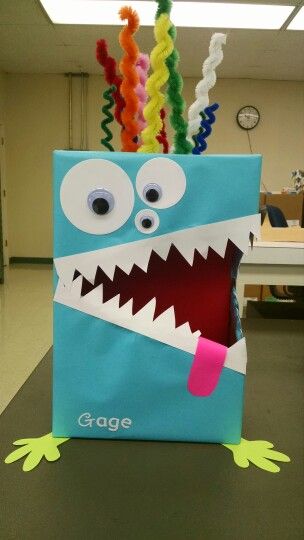 Candy Monster Donation Bin, Candy Monster Box Ideas, Monster Box For Candy, Monster Boxes Ideas, Monster Valentine Box Ideas, Monster Valentines Boxes, Cardboard Monster, Halloween Door Decorations Classroom, Monster Valentine