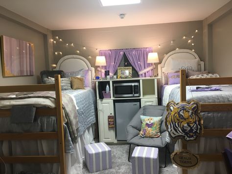 Blake Hall LSU Lsu Dorm Room Ideas, Lsu Dorm Room, Lsu Dorm, Room Ideas College, Collage Dorm, Blanket Forts, Dorm Room Organization Diy, Dorm Room Necessities, Dorm Stuff