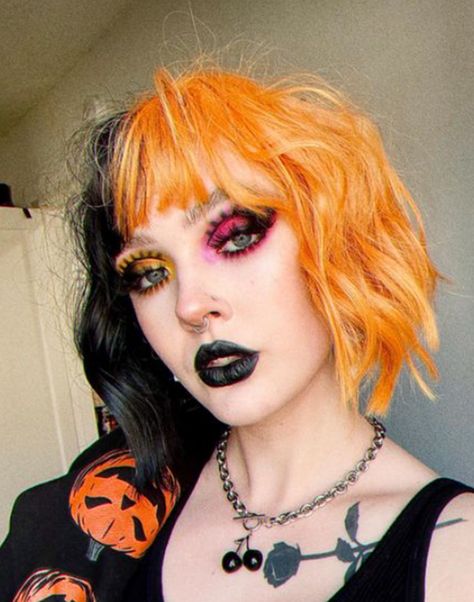 Pumpkin Makeup Ideas, Emo Makeup Looks, Pumpkin Makeup, Bold Eyeliner, Purple Aura, Nails Lips, Bold Lip Color, Emo Aesthetic, Heavy Makeup